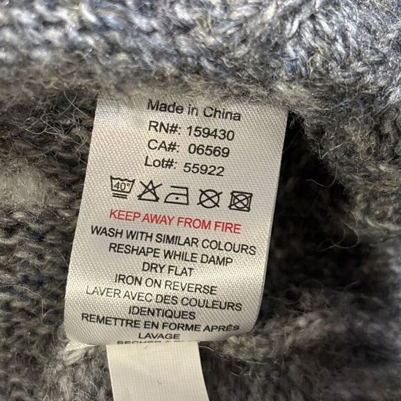 Elan Grey Ombré Cardigan Women's Size Small Relaxed Fit Pockets Buttons - Picture 5 of 14